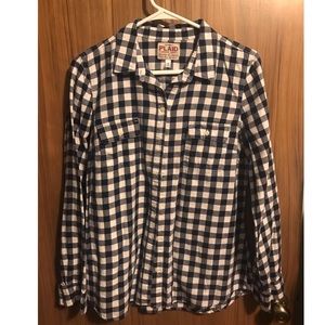 Long sleeve navy and white plaid button down-M
